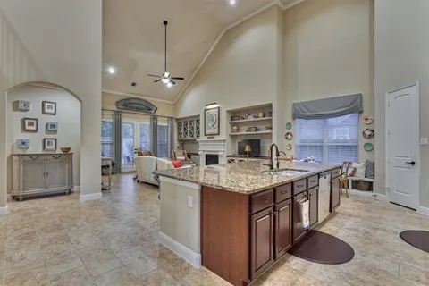 $514,900 | 127 Red Deer Place, Montgomery, TX 77316