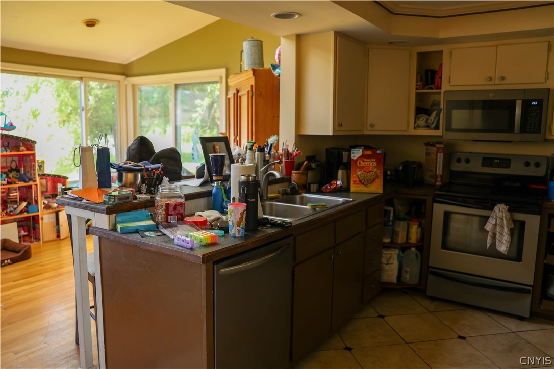 2269 Jagow Road Wheatfield, NY 14304 - Photo 3 of 11 Kitchen
