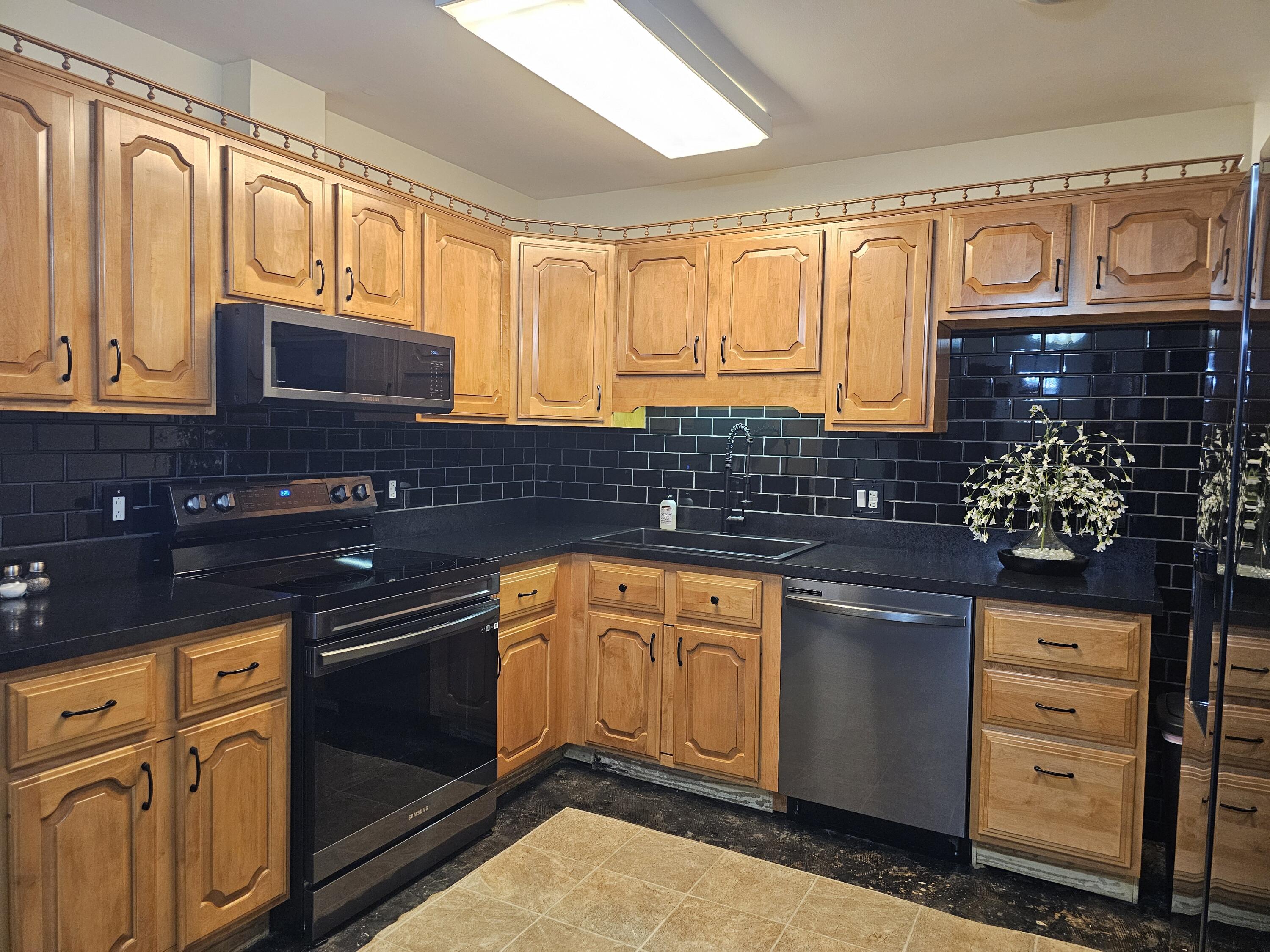 1458 Lee Road Troy, OH 45373 - Photo 10 of 29 Gallery Image 10