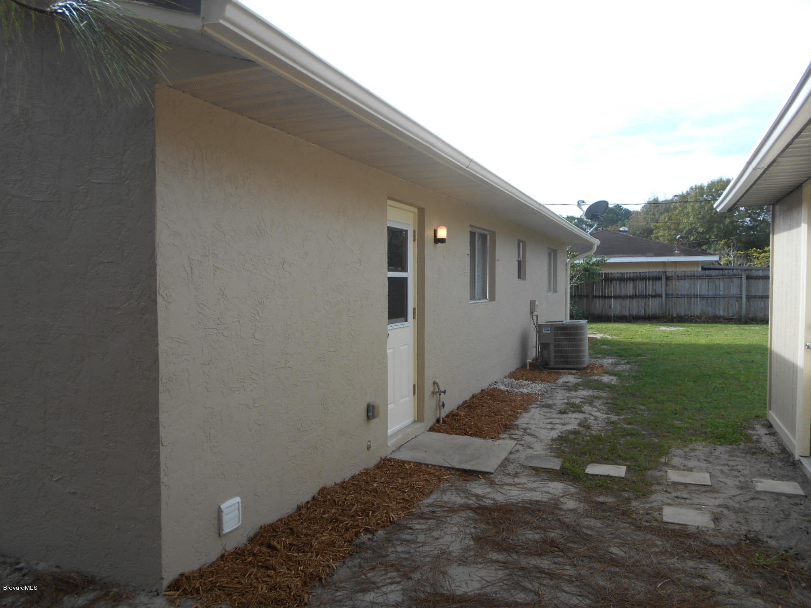 711 Airoso Road Southeast Palm Bay, FL 32909 - Photo 11 of 39 Back View