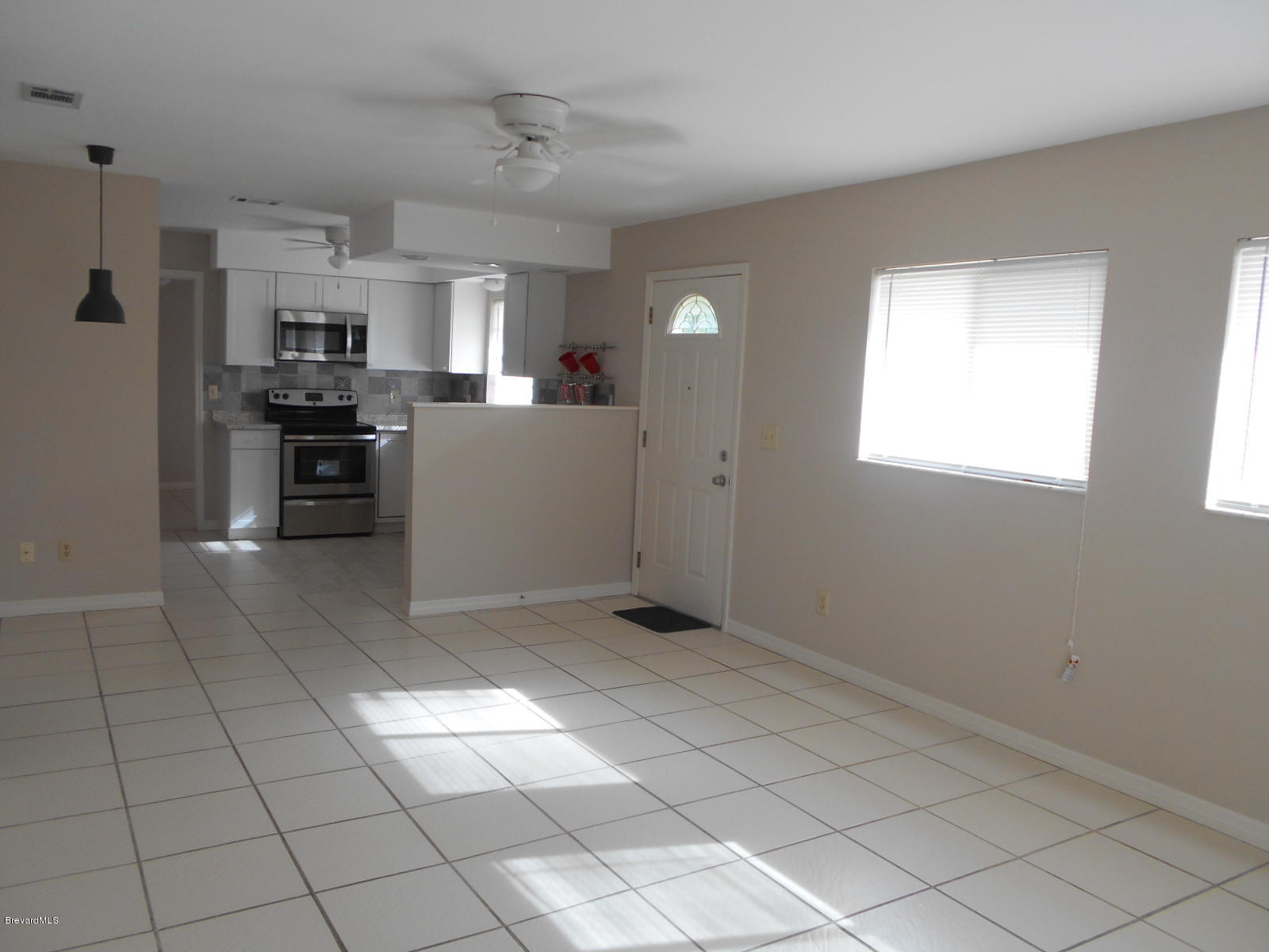 711 Airoso Road Southeast Palm Bay, FL 32909 - Photo 16 of 39 Living Room
