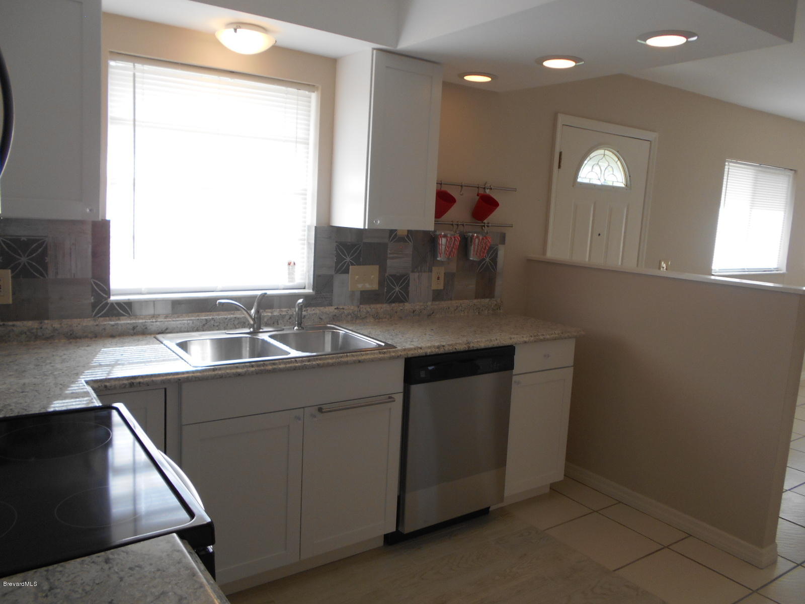 711 Airoso Road Southeast Palm Bay, FL 32909 - Photo 21 of 39 Kitchen