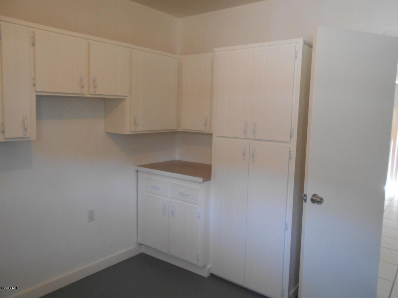 711 Airoso Road Southeast Palm Bay, FL 32909 - Photo 36 of 39 Laundry Room