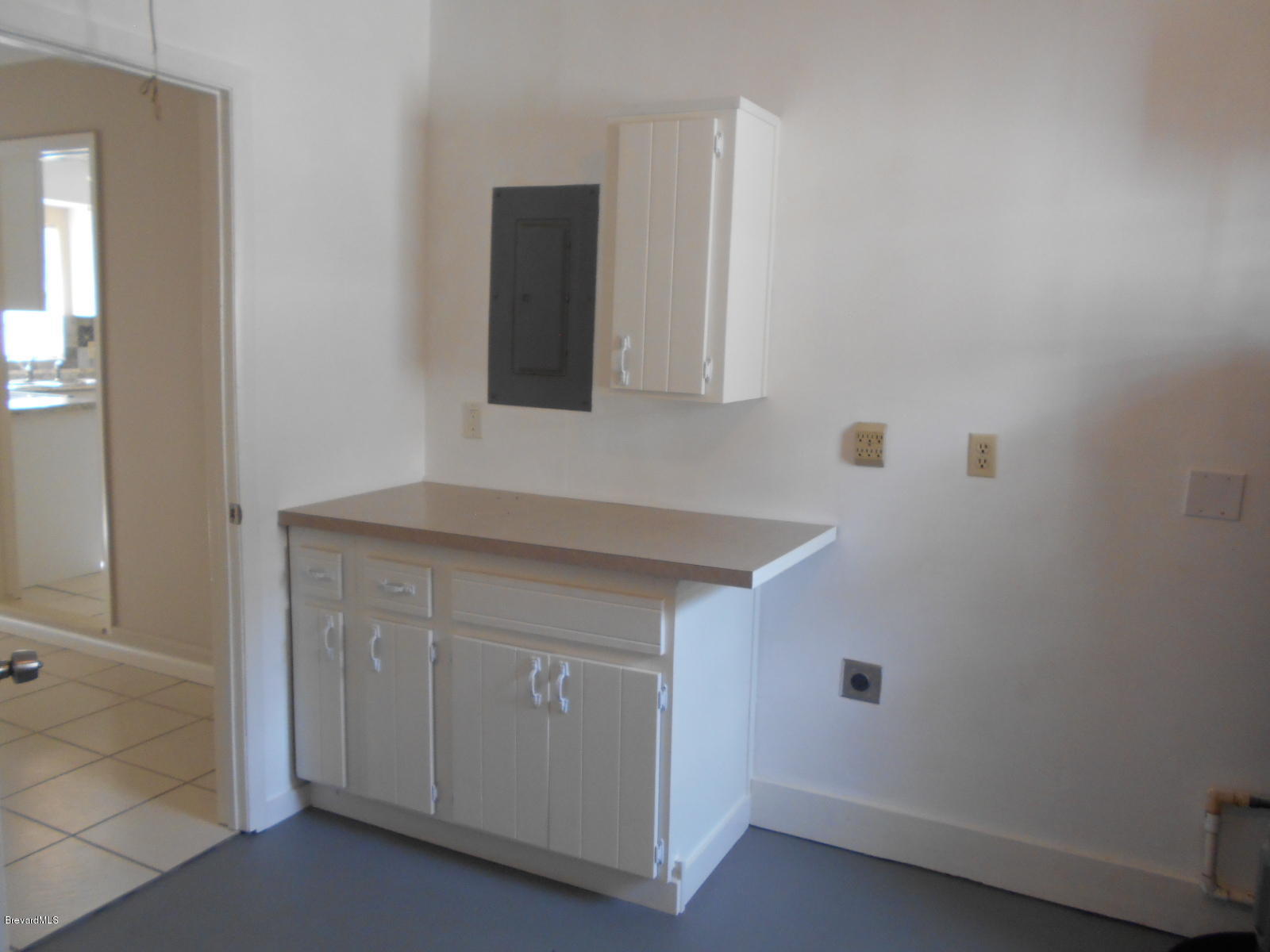 711 Airoso Road Southeast Palm Bay, FL 32909 - Photo 37 of 39 Laundry Room