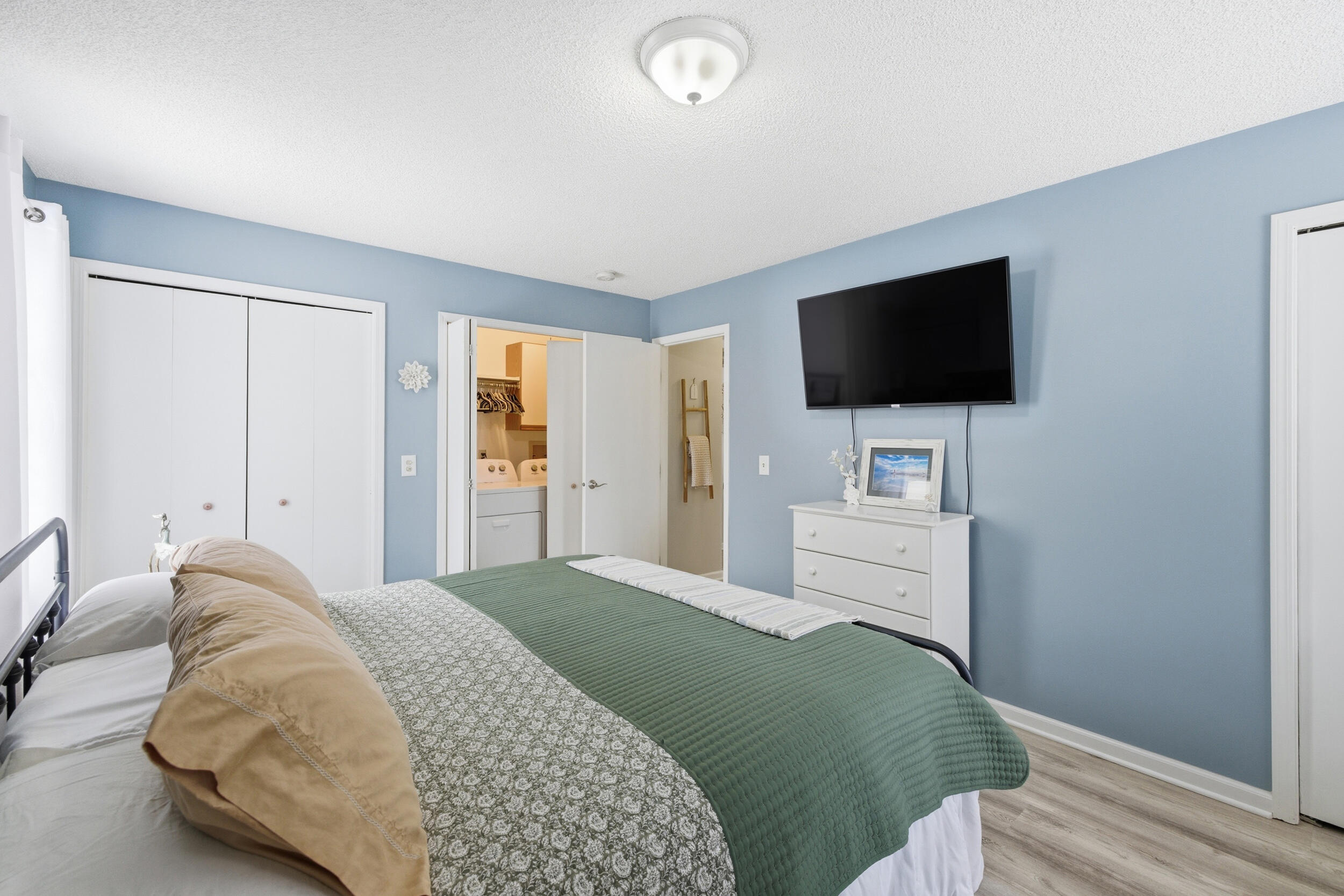 1048 Le Roux Road, Unit 15 Muskegon, MI 49441 - Photo 14 of 18 1048-le-roux-rd_015