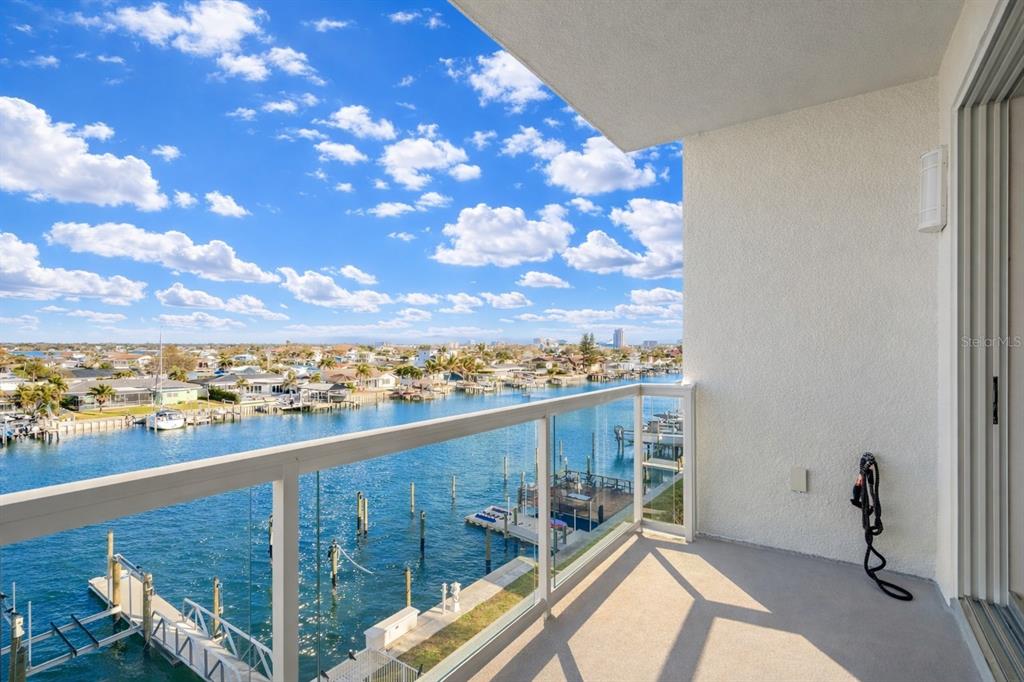 415 Island Way, Unit 402 Clearwater Beach, FL 33767 - Photo 27 of 35 a view of a balcony with city view