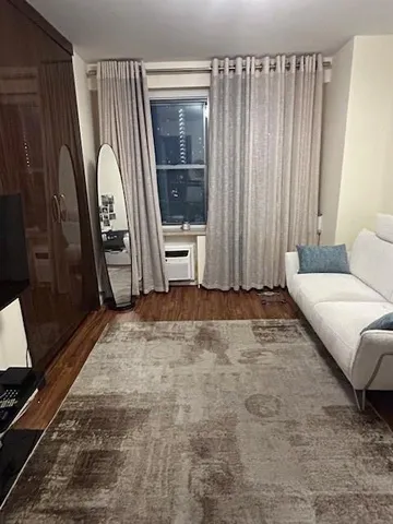 $679,000 | 601 Surf Avenue, Unit 5J | Coney Island