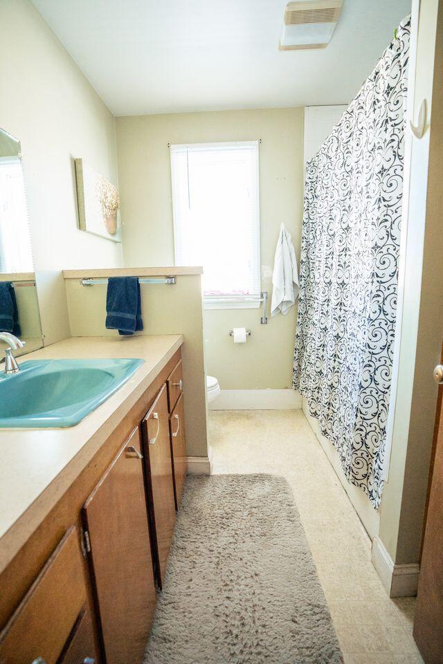 13 Yarmouth Road Gray, ME 04039 - Photo 17 of 26 Bathroom 2a