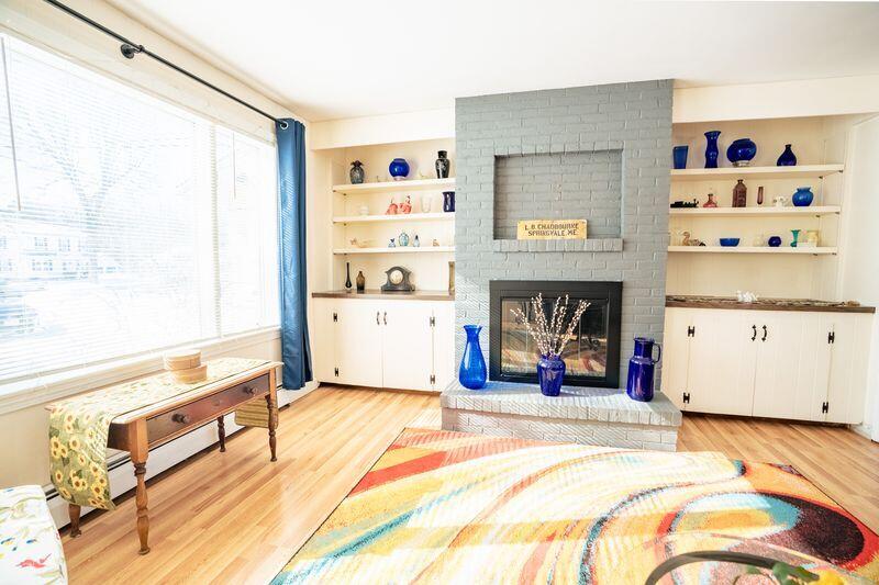 13 Yarmouth Road Gray, ME 04039 - Photo 2 of 26 Living Room 2