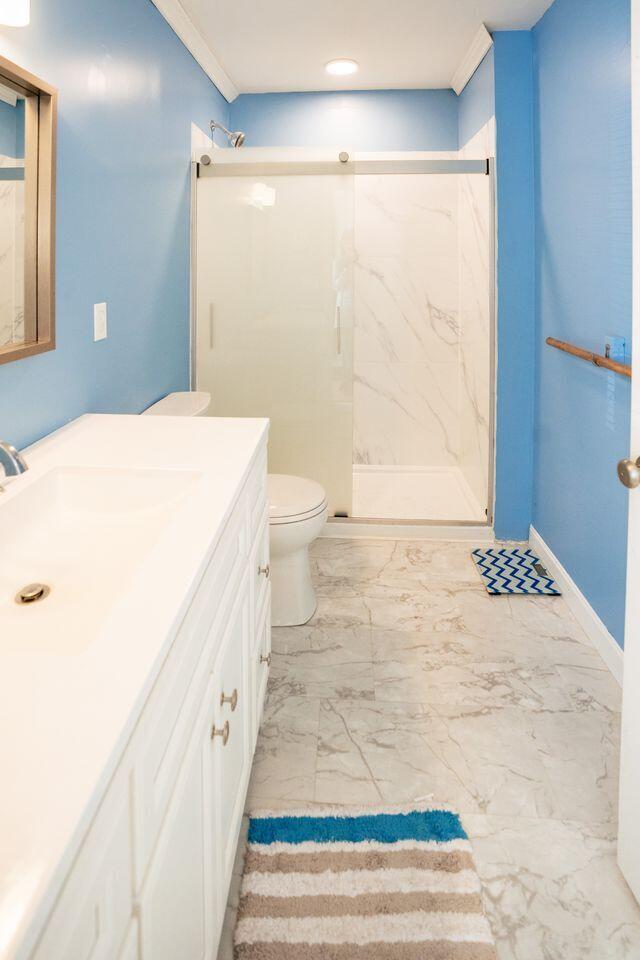 13 Yarmouth Road Gray, ME 04039 - Photo 8 of 26 Bathroom 1b