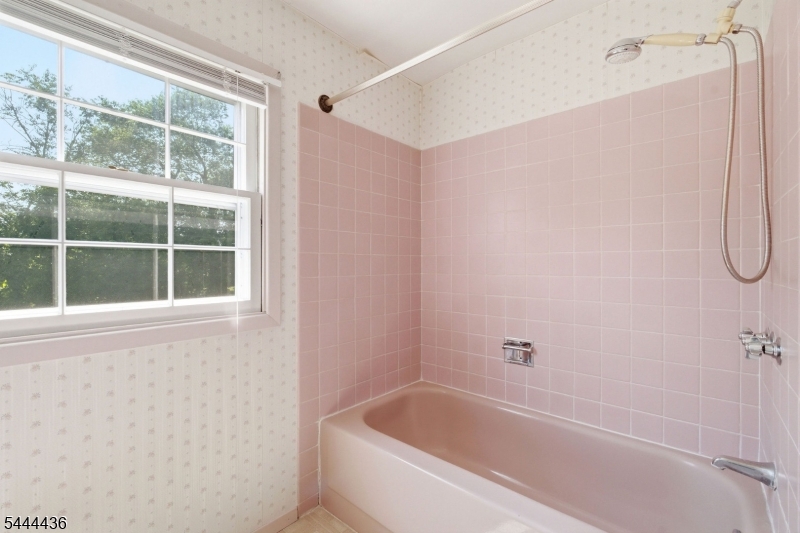 23 Sweetbriar Road Somerset, NJ 08873 - Photo 41 of 49