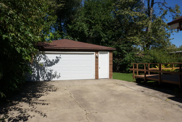 1220 Hickory Road Homewood, IL 60430 - Photo 23 of 25