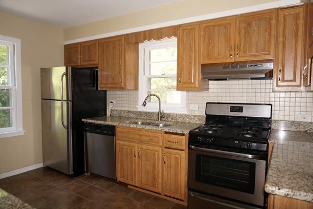 1220 Hickory Road Homewood, IL 60430 - Photo 5 of 25