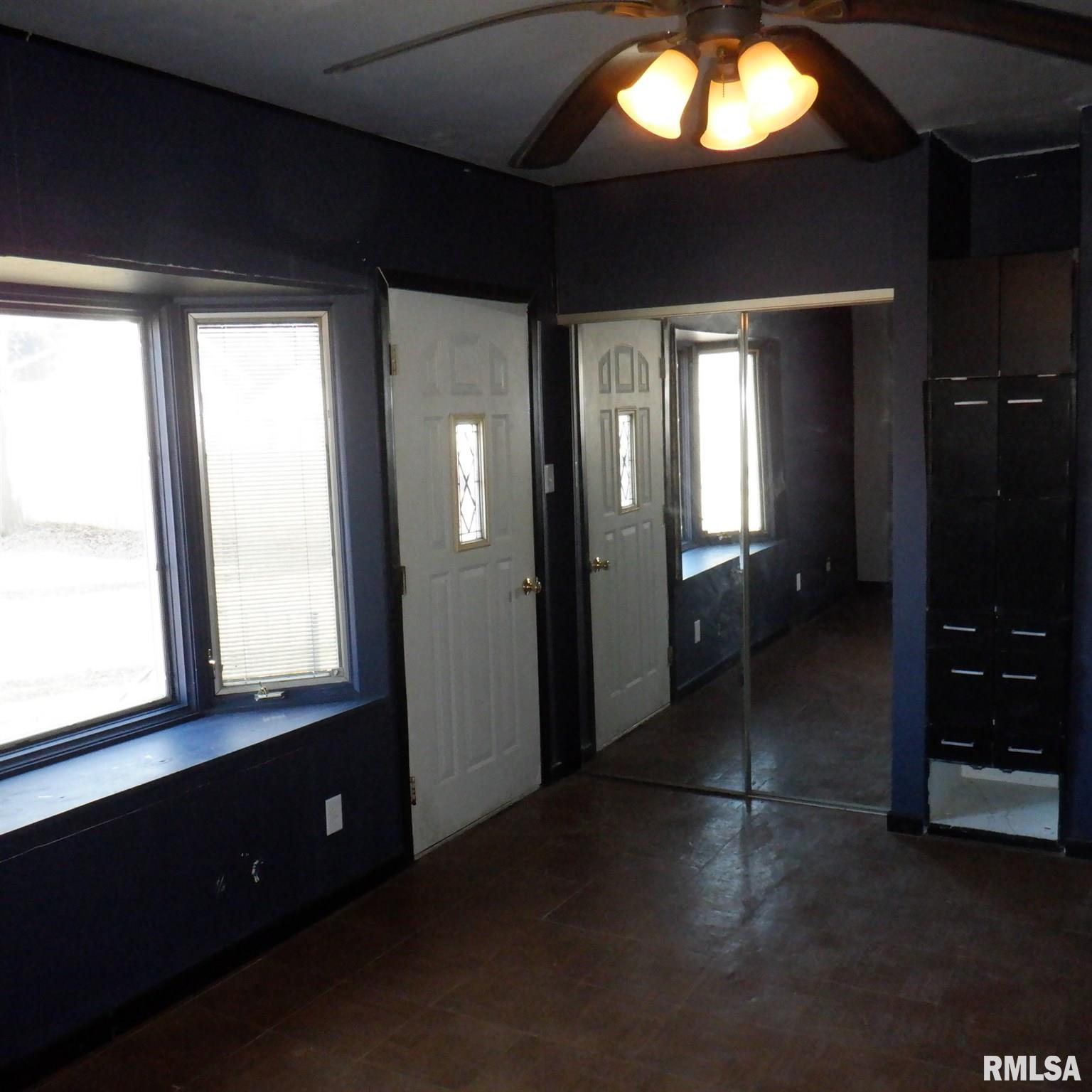 116 Berry Street Washington, IL 61571 - Photo 10 of 16 Gallery Image 10