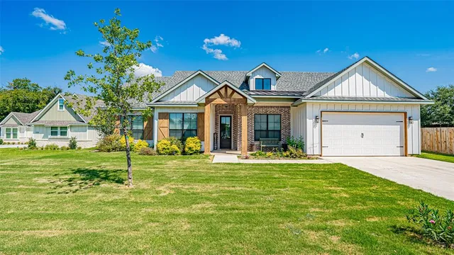 $499,000 | 1100 County Road 337, Glen Rose, TX 76043