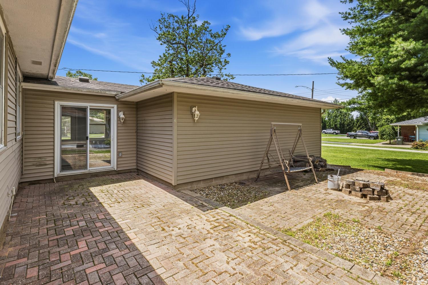 809 South Division Street Mahomet, IL 61853 - Photo 6 of 30