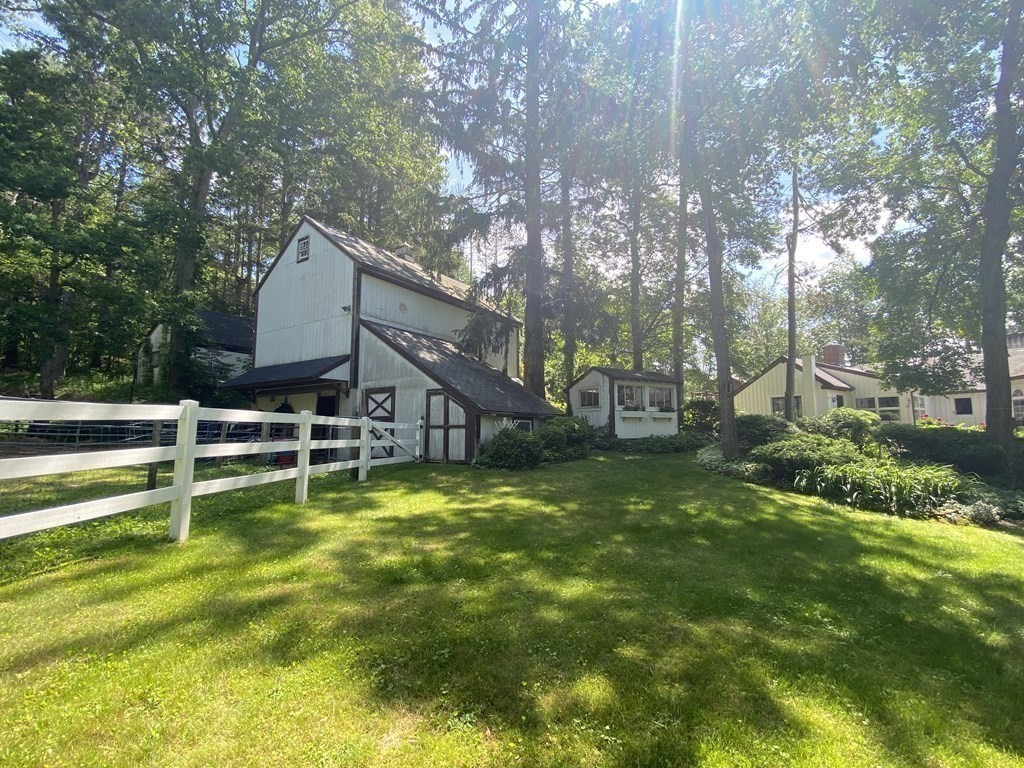171 Ruggles Hill Road Hardwick, MA 01037 - Photo 8 of 42