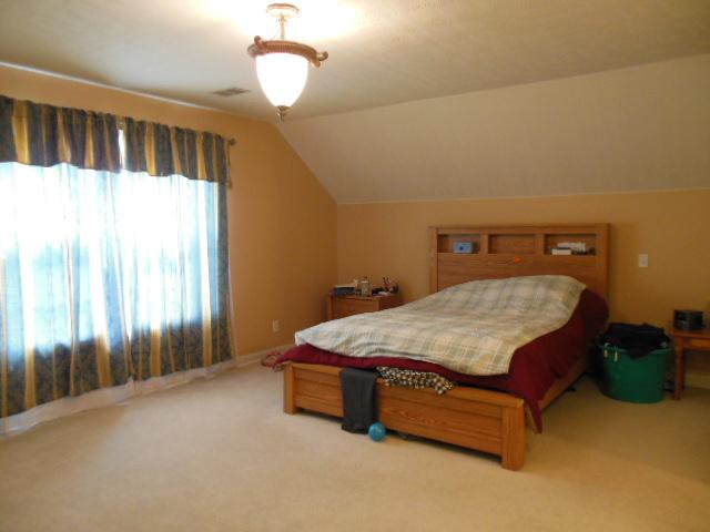 1710 Walter Road Clarksville, TN 37043 - Photo 7 of 20 HUGE MASTER SUITE UPSTAIRS