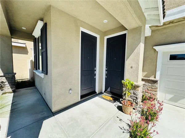 a view of a entryway of a house