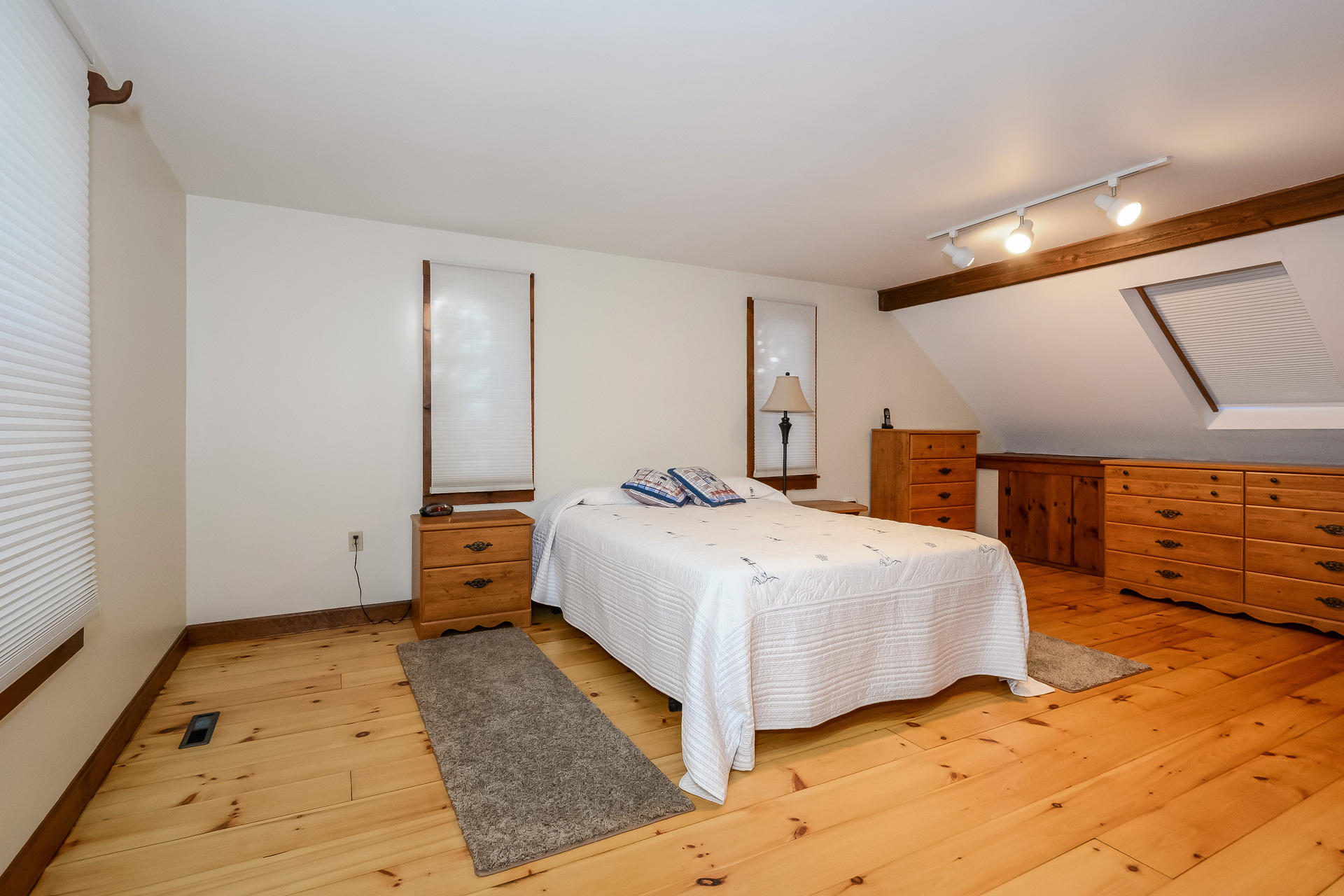 151 Cap'n Lijah's Road Centerville, MA 02632 - Photo 16 of 30 017-photo-master-bedroom-6433410