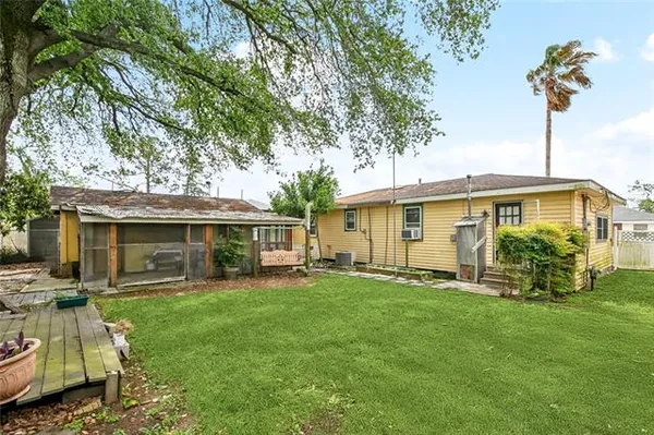 $1,750 | 24 Mary Street, Norco, LA 70079