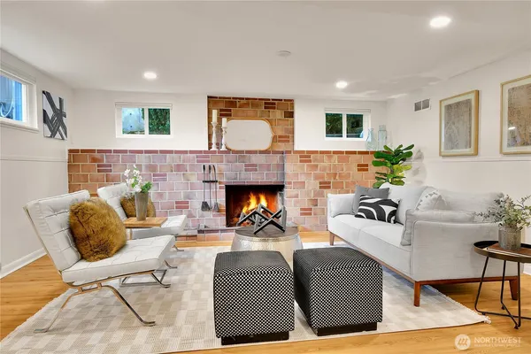 $1,395,000 | 7247 36th Avenue Southwest, Seattle, WA 98126