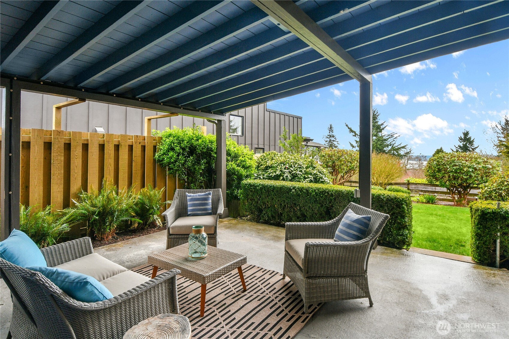 7247 36th Avenue Southwest Seattle, WA 98126 - Photo 5 of 29
