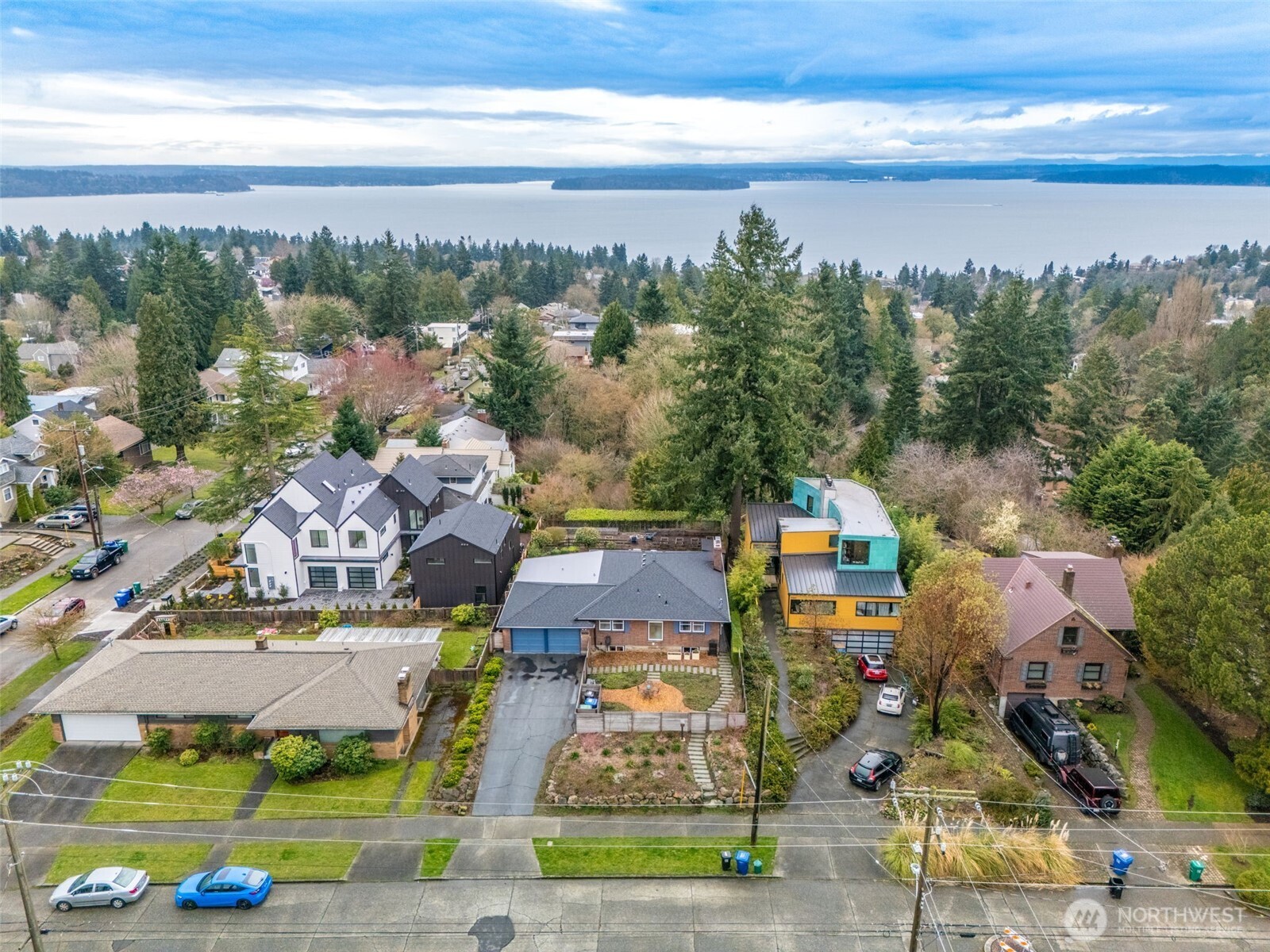 7247 36th Avenue Southwest Seattle, WA 98126 - Photo 6 of 29