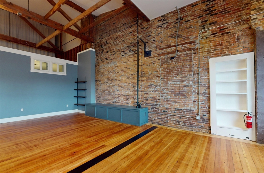 245 Main Street, Unit 3 Northampton, MA 01060 - Photo 11 of 31