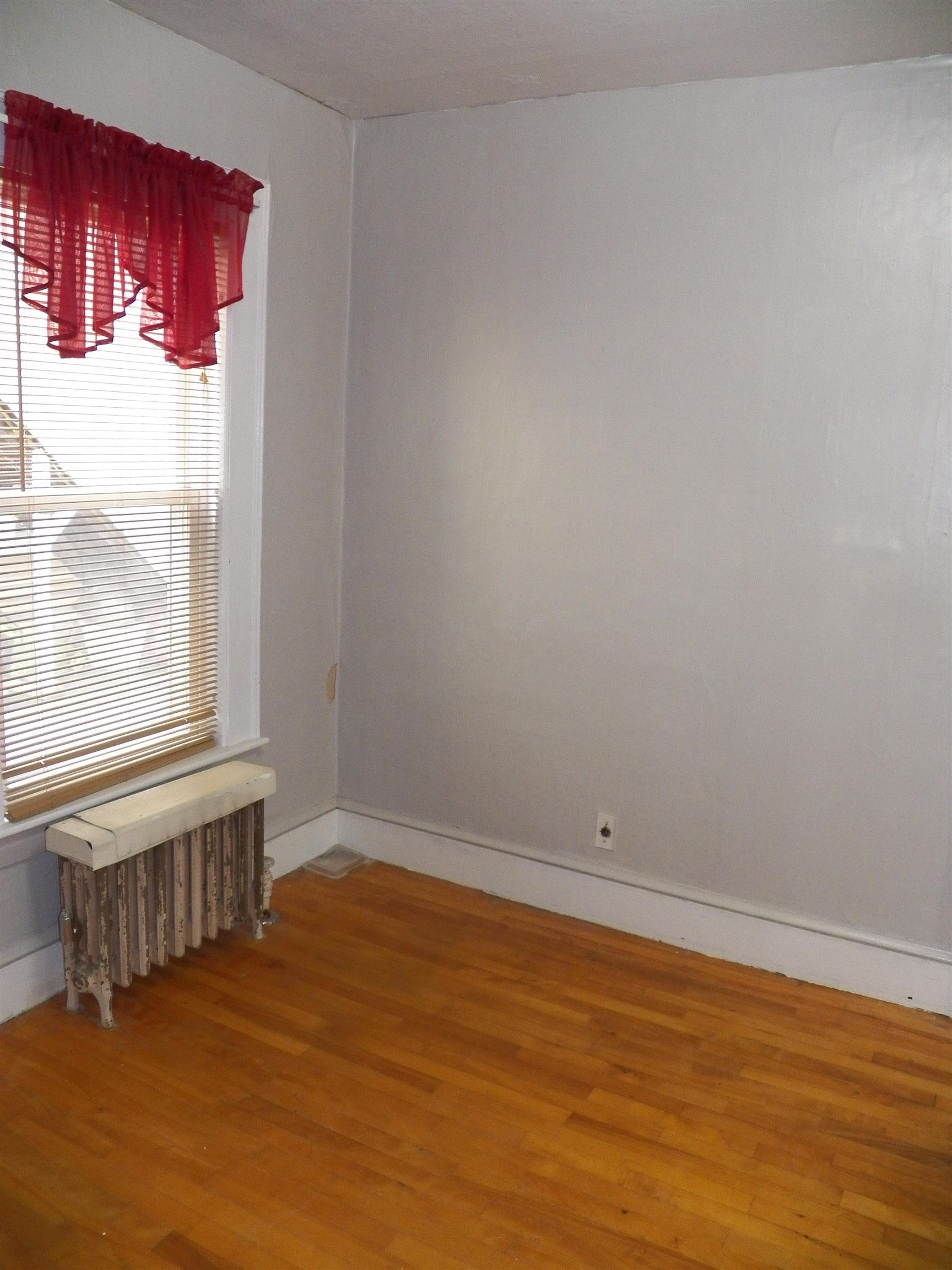 437 Willard Street Berlin, NH 03570 - Photo 9 of 42