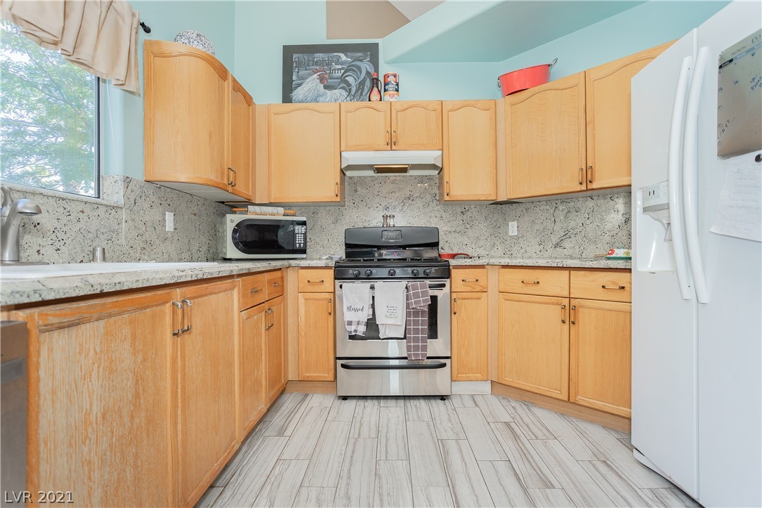 819 Coastal Beach Road Henderson, NV 89002 - Photo 17 of 42 Gallery Image 17