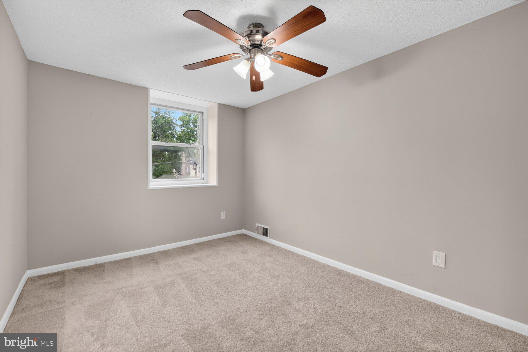 7711 Burnside Road Landover, MD 20785 - Photo 18 of 30