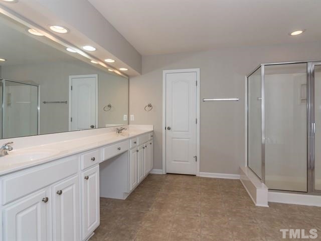 8113 Sommerwell Street Raleigh, NC 27613 - Photo 17 of 25 Gallery Image 17