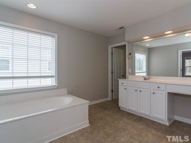 8113 Sommerwell Street Raleigh, NC 27613 - Photo 18 of 25 Gallery Image 18