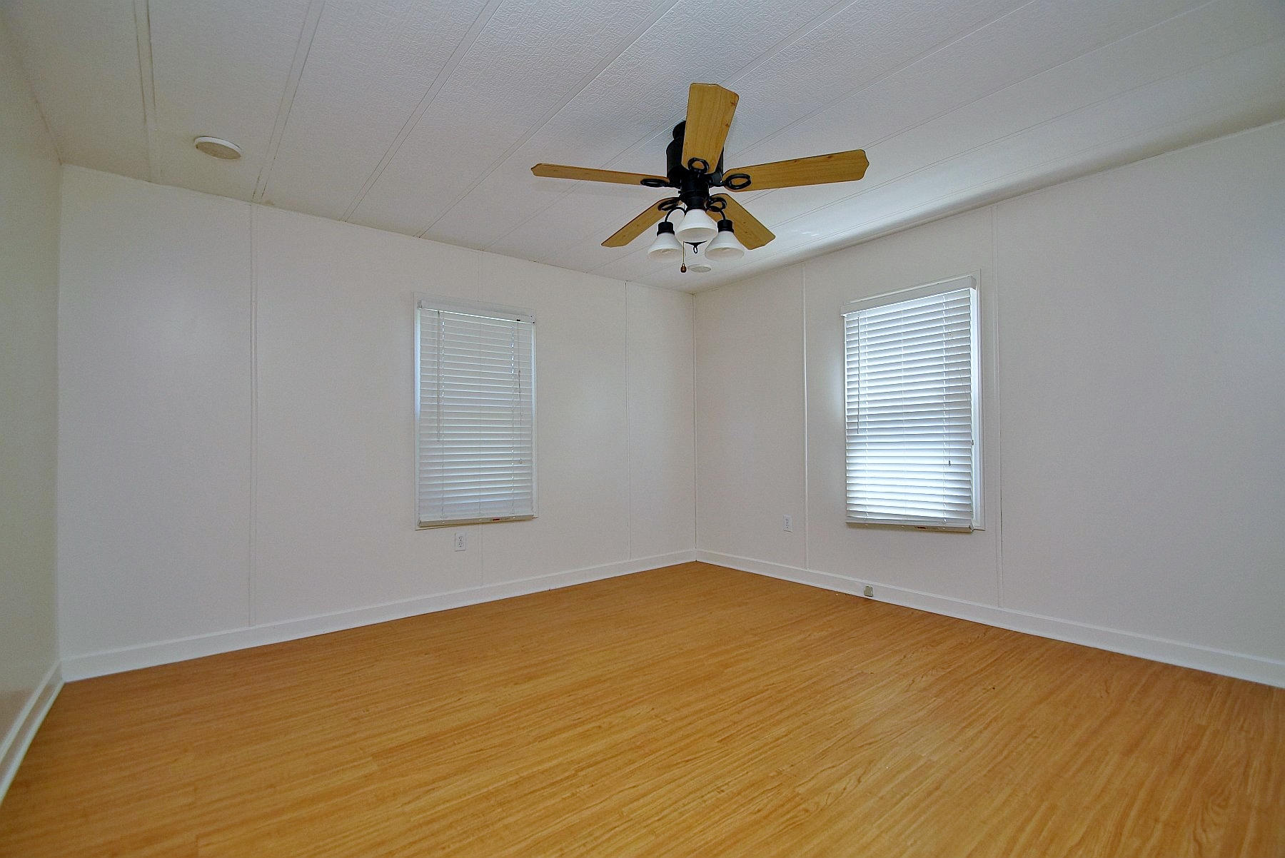 164 Tabernacle Road Penhook, VA 24137 - Photo 18 of 46 a view of empty room with ceiling fan