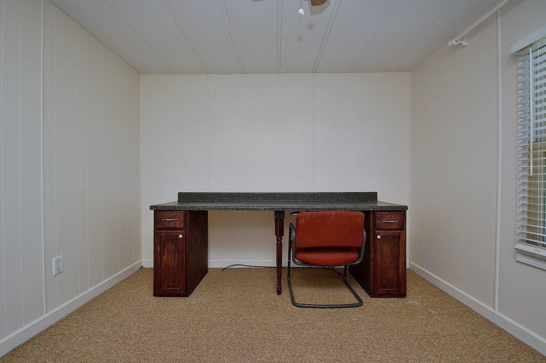 164 Tabernacle Road Penhook, VA 24137 - Photo 27 of 46 a room with a table and a chair