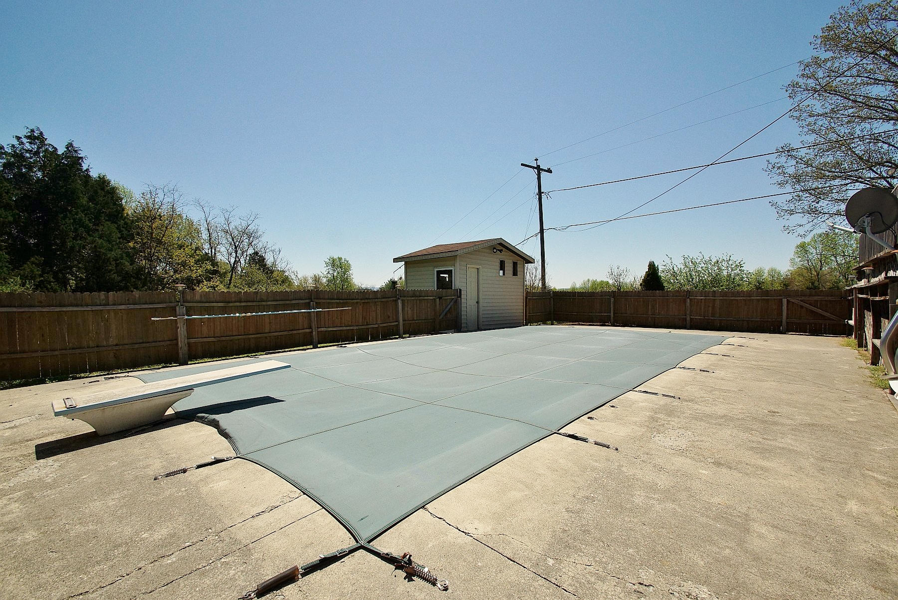 164 Tabernacle Road Penhook, VA 24137 - Photo 32 of 46 a view of balcony and couch