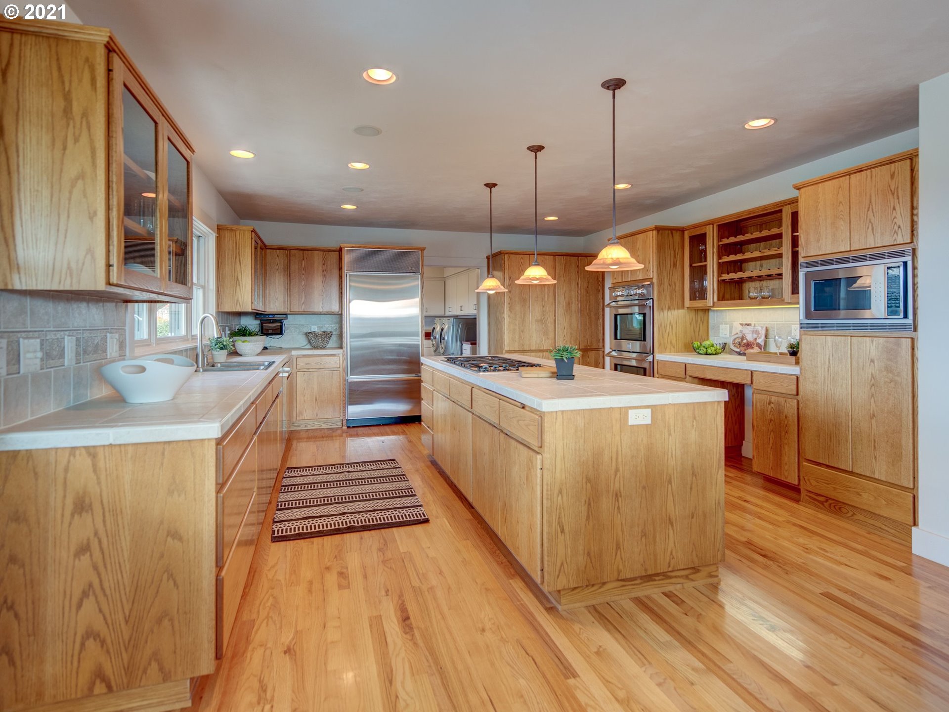 2679 Ridgemont Drive Eugene, OR 97405 - Photo 3 of 25 Gallery Image 3
