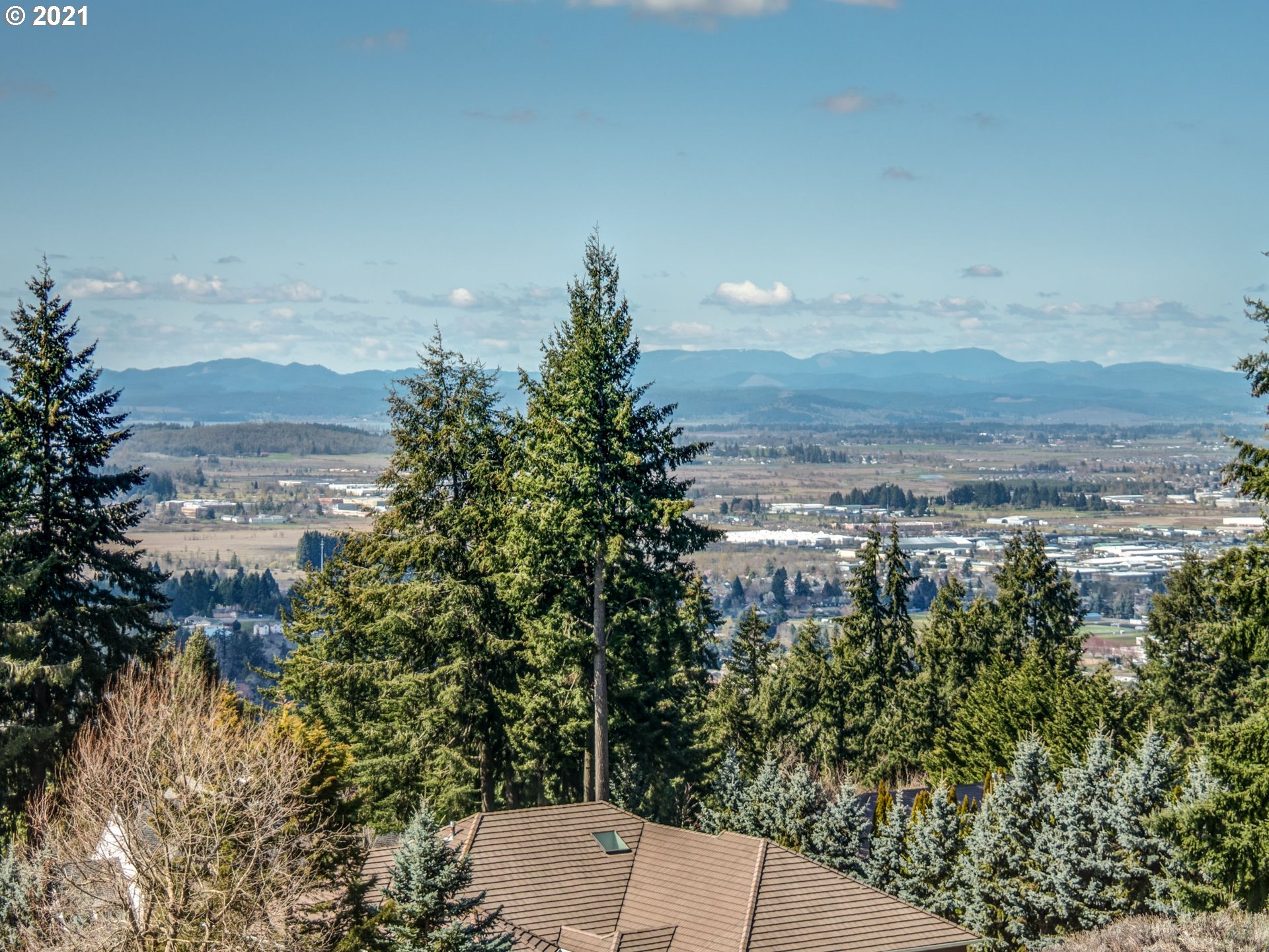 2679 Ridgemont Drive Eugene, OR 97405 - Photo 24 of 25 Gallery Image 24