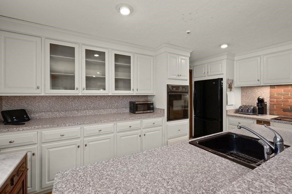 50 Louise Road Braintree, MA 02184 - Photo 8 of 33 Gallery Image 8