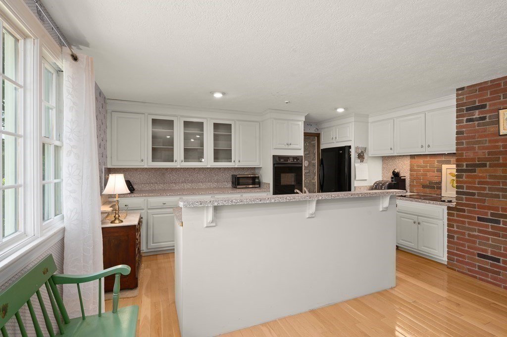 50 Louise Road Braintree, MA 02184 - Photo 9 of 33 Gallery Image 9