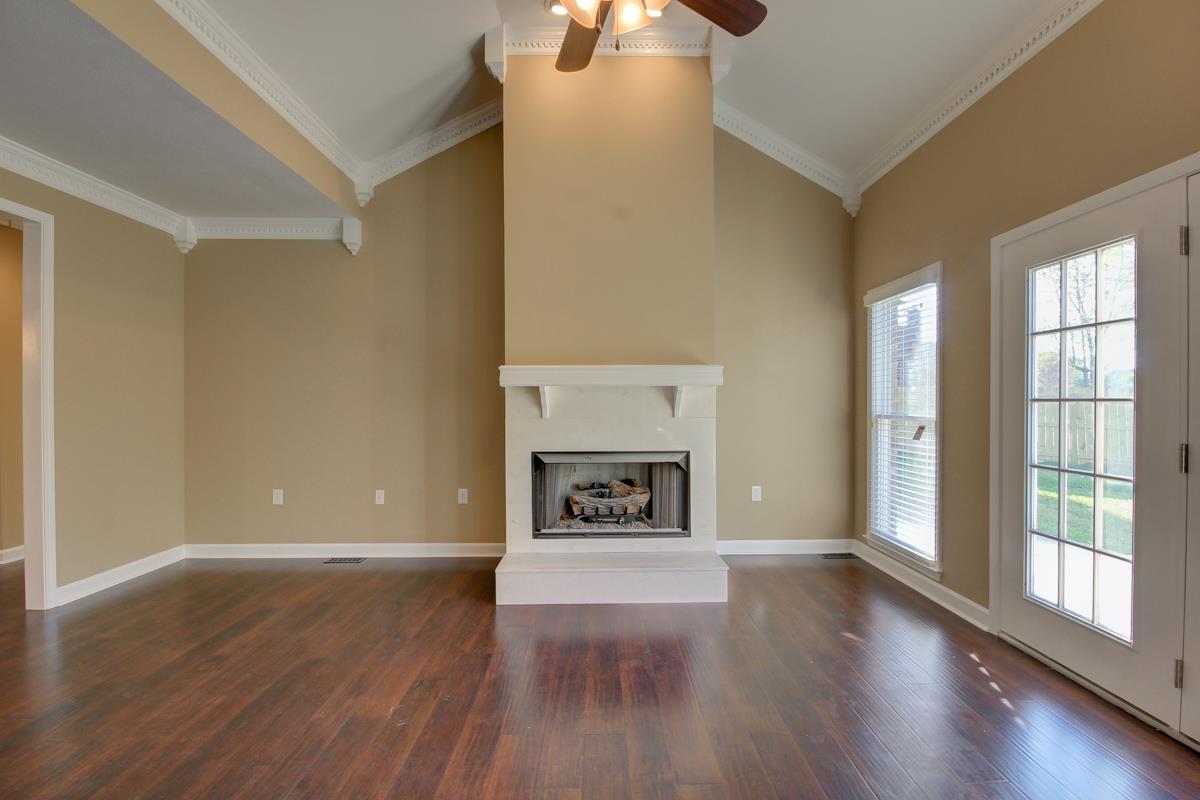 3440 East Rhett Butler Road Clarksville, TN 37042 - Photo 7 of 29 Gallery Image 7