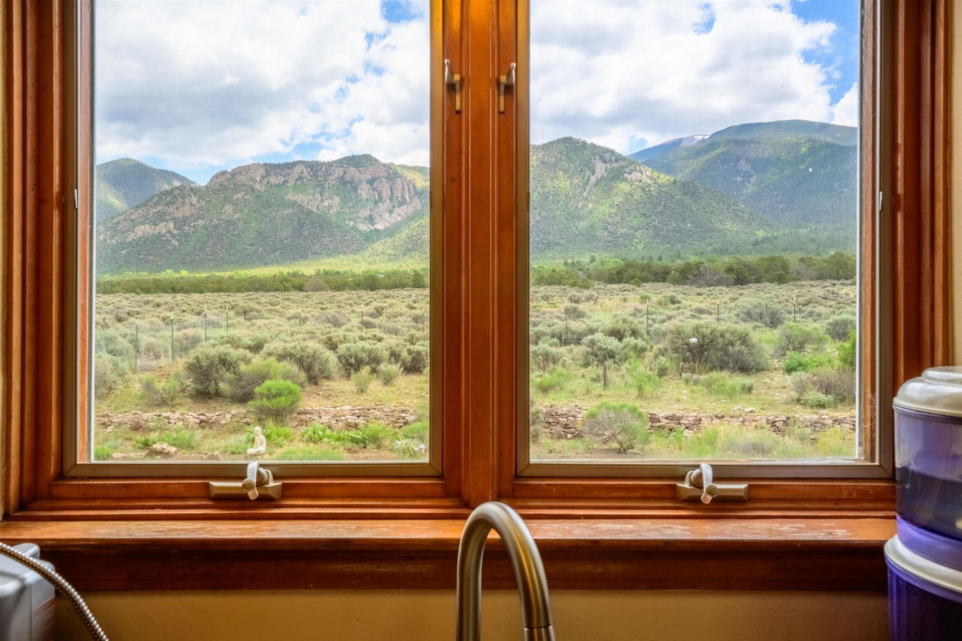 131 Quintana Road Cerro, NM 87519 - Photo 19 of 50 Gallery Image 19