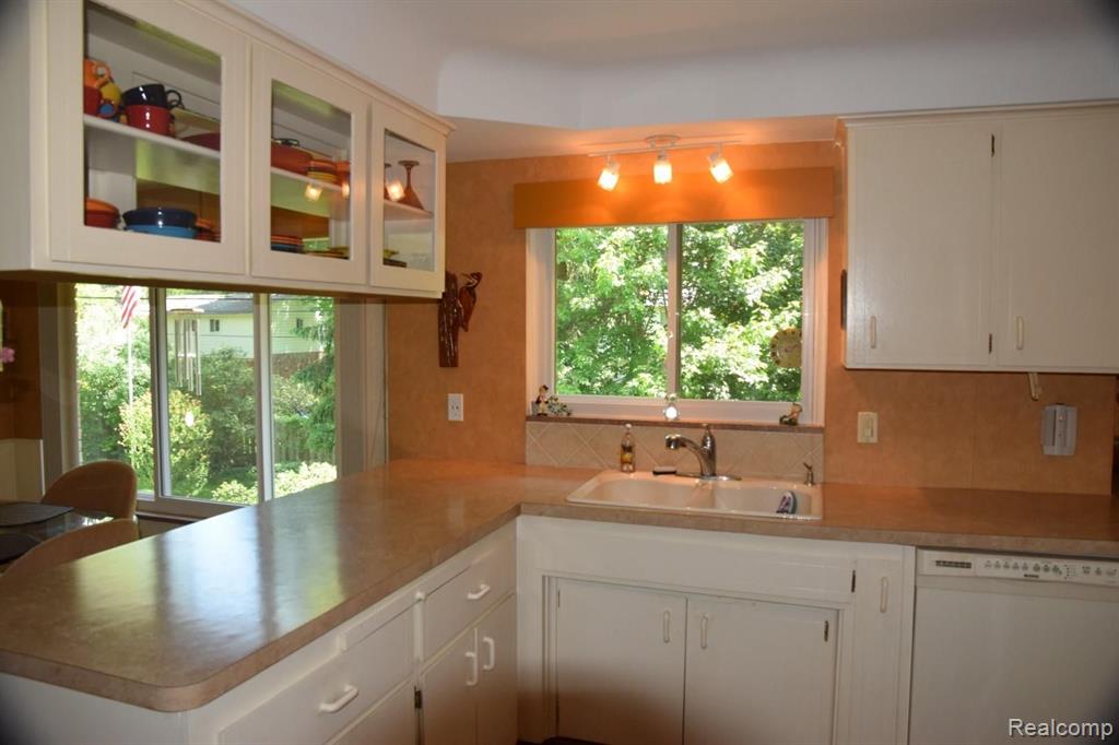 739 Wilwood Road Rochester Hills, MI 48309 - Photo 17 of 99