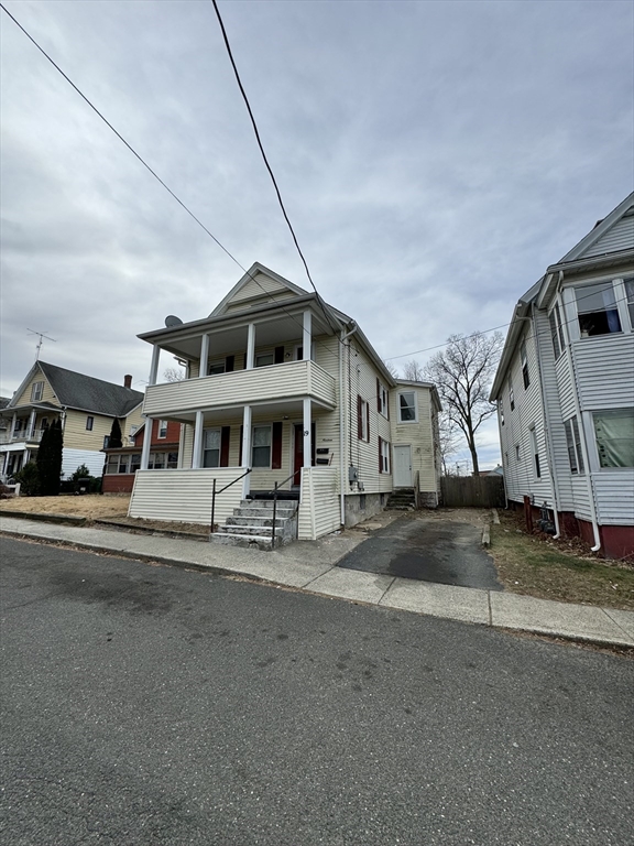 19 Reed Avenue Chicopee, MA 01020 - Photo 3 of 32 Gallery Image 3