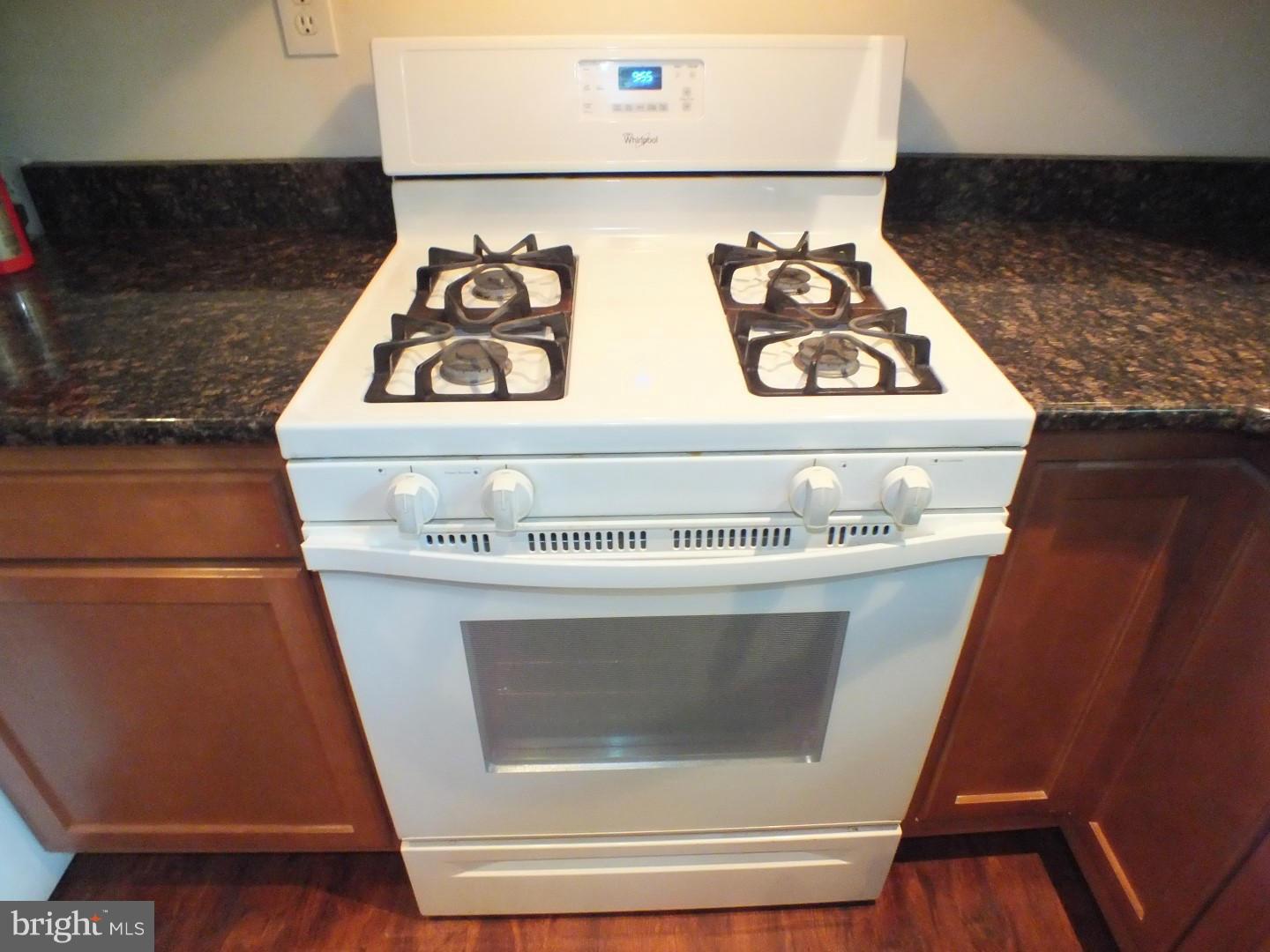 3213 Napper Road Alexandria, VA 22306 - Photo 13 of 17 Kitchen