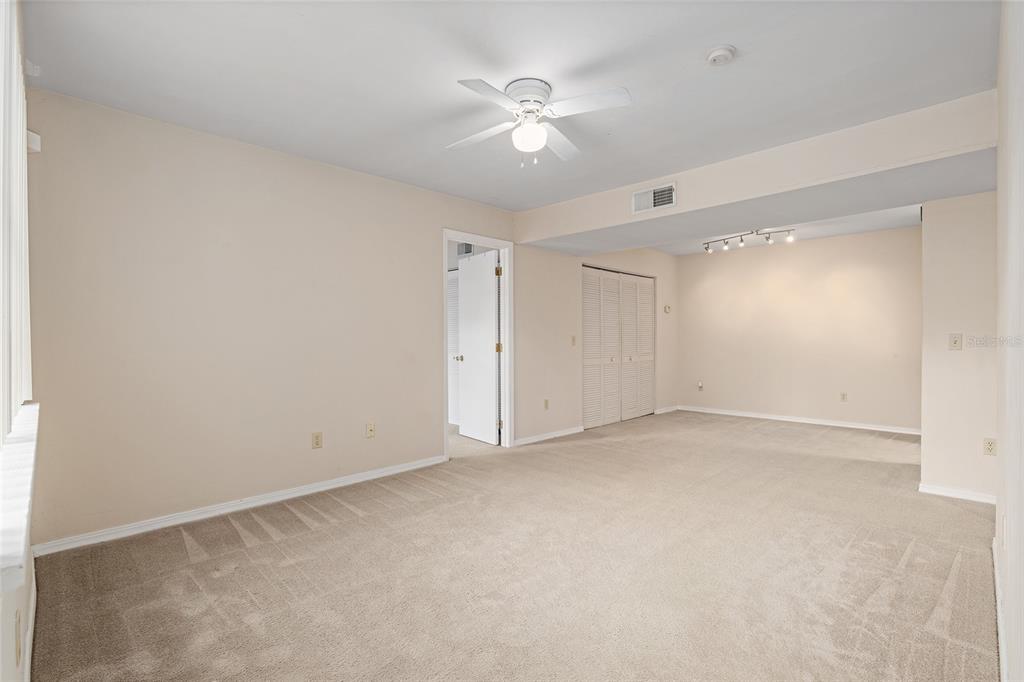 2360 Southwest Archer Road, Unit 607 Gainesville, FL 32608 - Photo 5 of 26