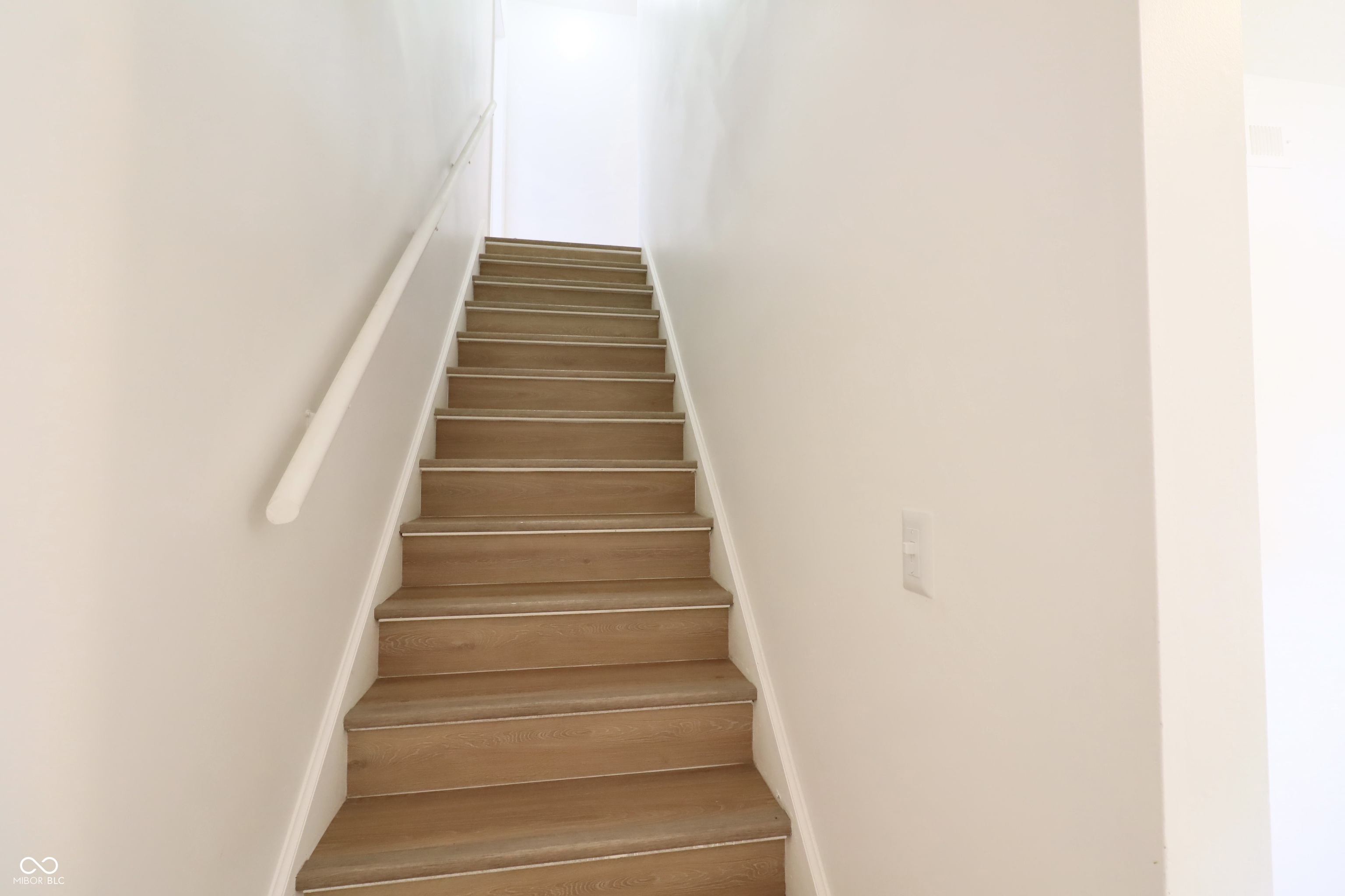 8913 Glass Chimney Lane Fishers, IN 46037 - Photo 12 of 22