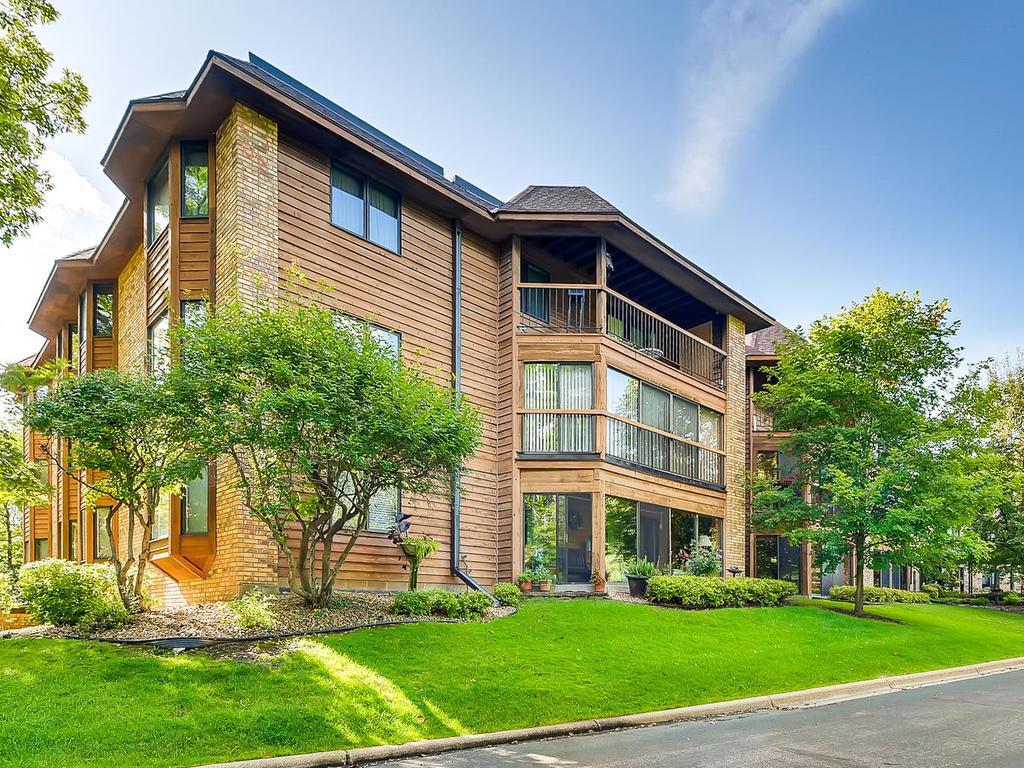 6085 Rowland Road, Unit 103 Minnetonka, MN 55343 - Photo 3 of 6 Gallery Image 3
