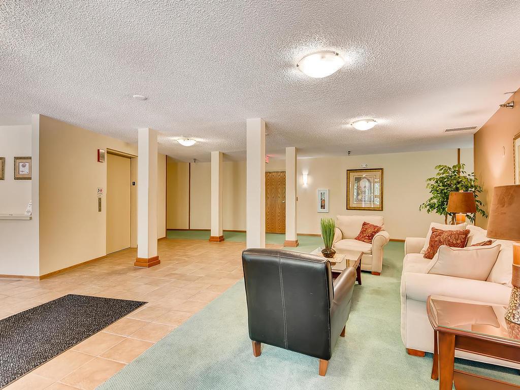 6085 Rowland Road, Unit 103 Minnetonka, MN 55343 - Photo 6 of 6 Gallery Image 6